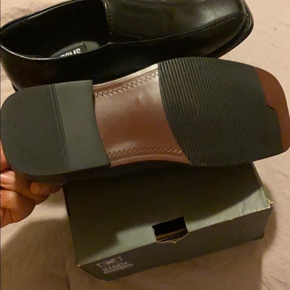 Kids STACY ADAMS SHOES NEVER WORN - Picture 2 of 4